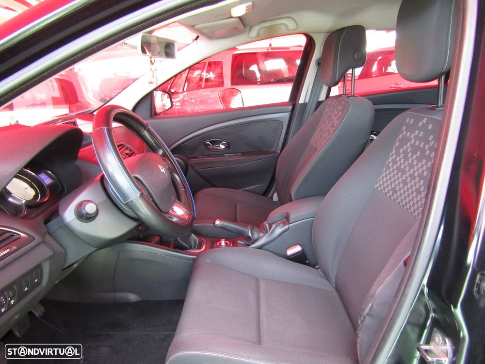 Renault Mégane Sport Tourer 1.5 dCi Dynamique S SS - 9