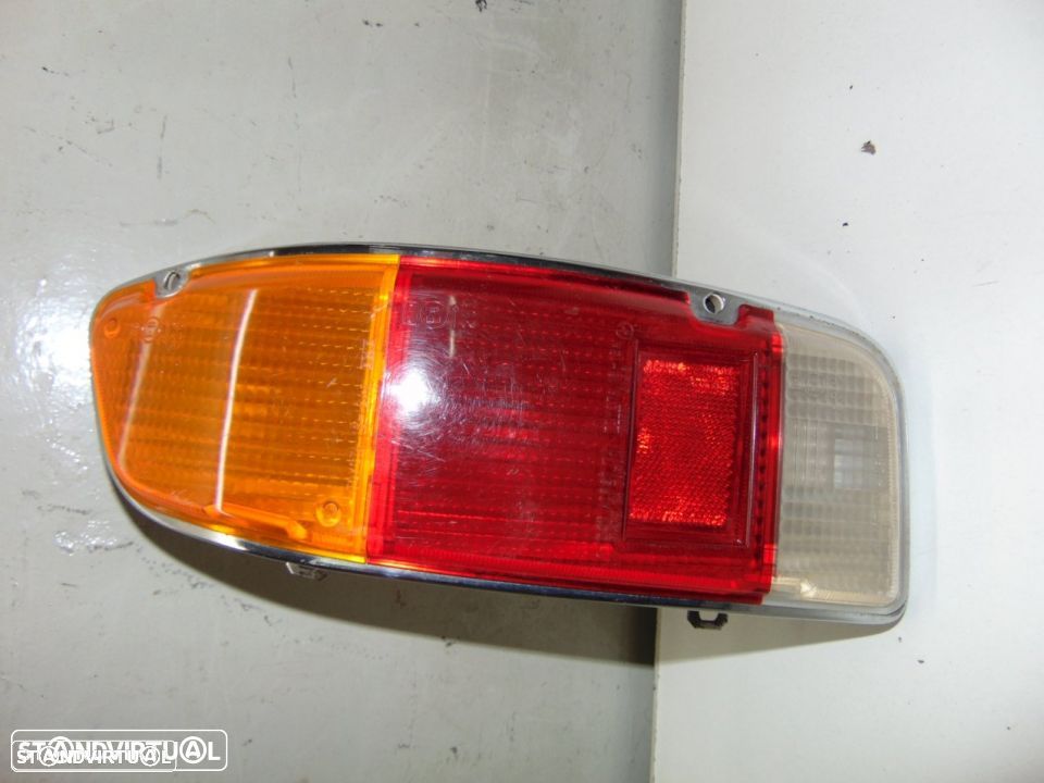 Toyota Corolla carrinha KE 36 - farolim de trás lado direito - 1