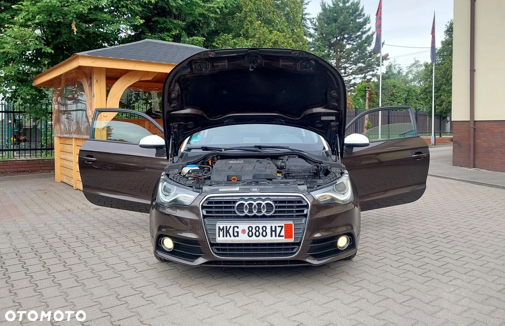 Audi A1 Sportback 1.6 TDI S line edition - 11