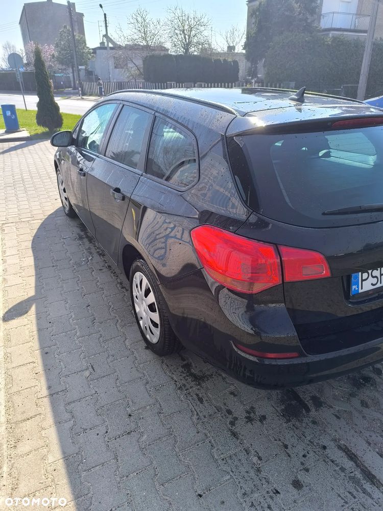 Opel Astra 1.7 CDTI DPF Cosmo - 4