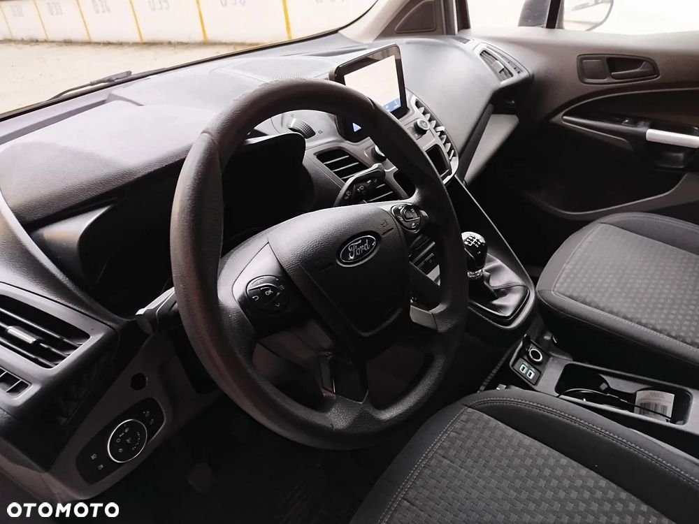 Ford Transit Connect - 23