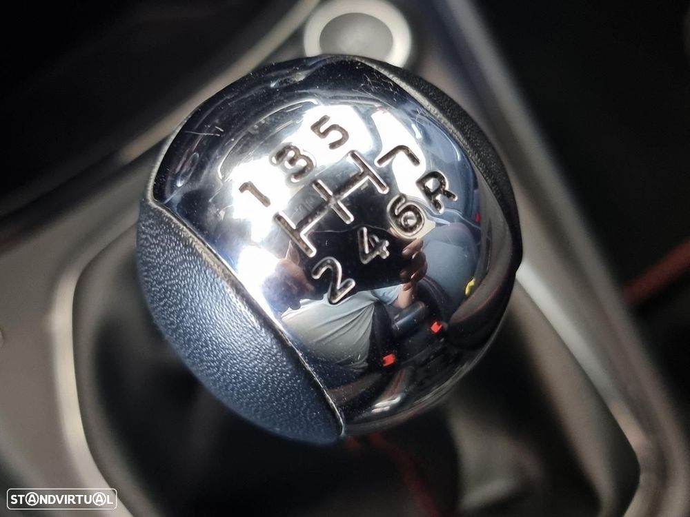 Ford Puma 1.0 EcoBoost MHEV ST-Line — fotografia 42