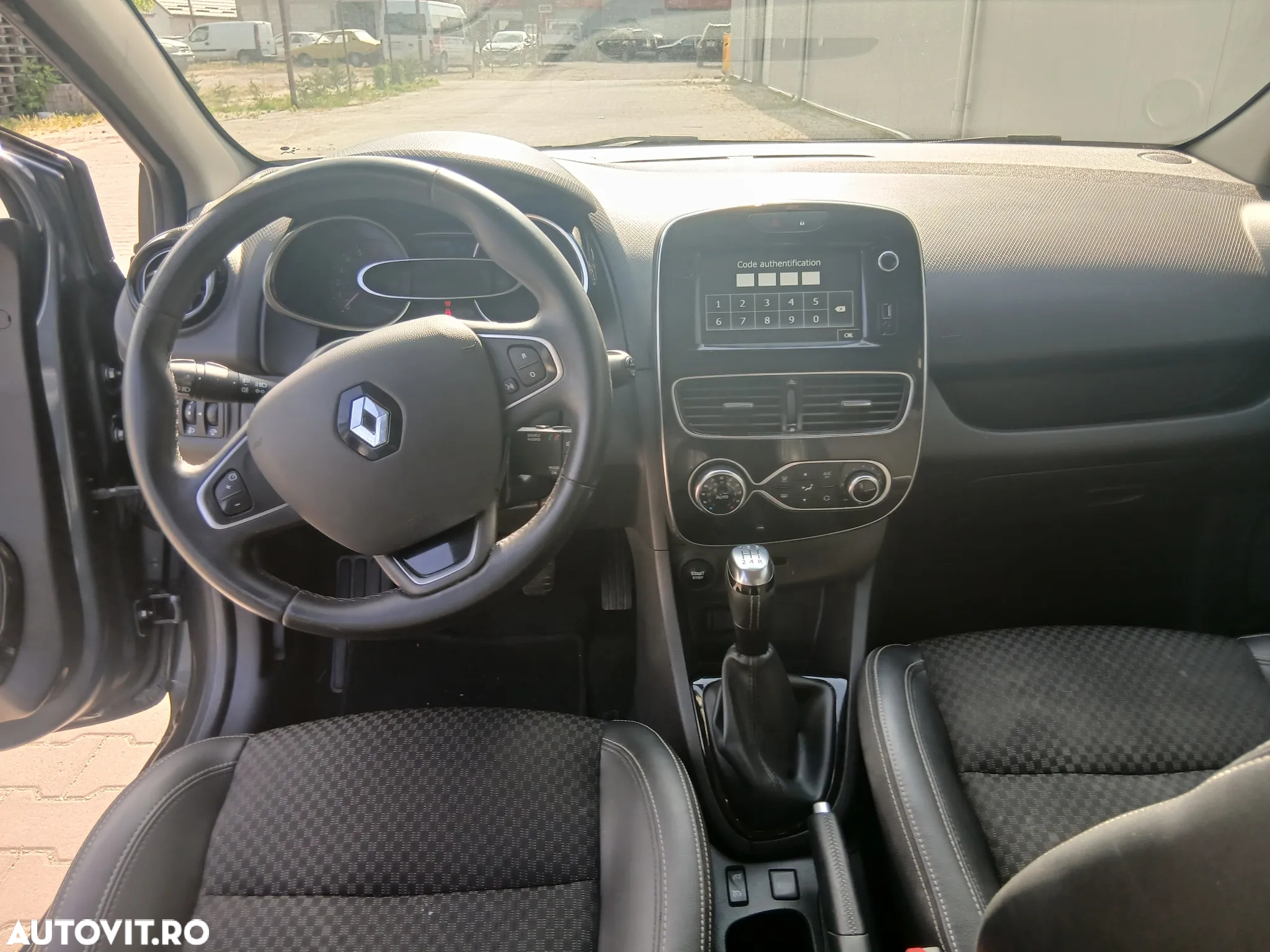 Renault Clio (Energy) TCe 90 Bose Edition - 9
