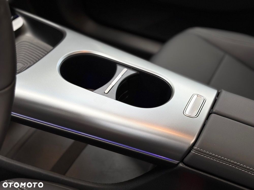 Mercedes-Benz CLA - 10