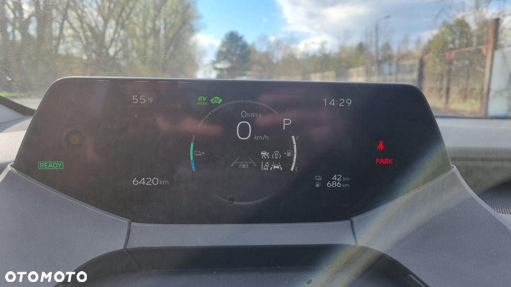 Toyota Prius Hybrid Executive - 8