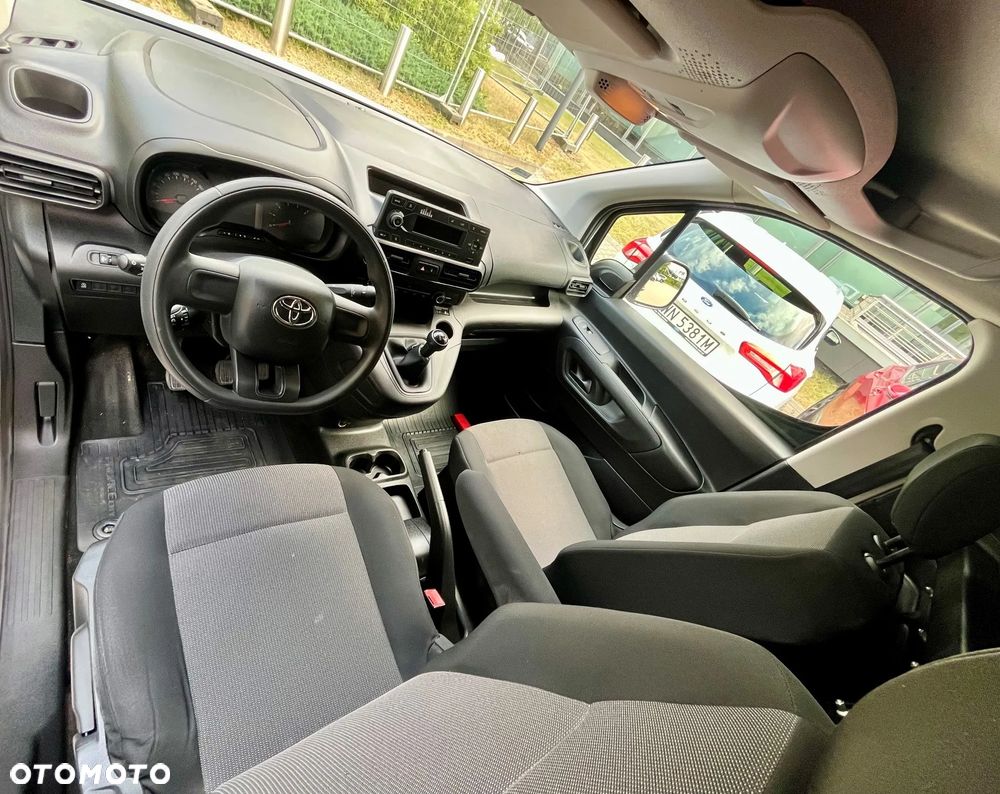Toyota Proace City - 13