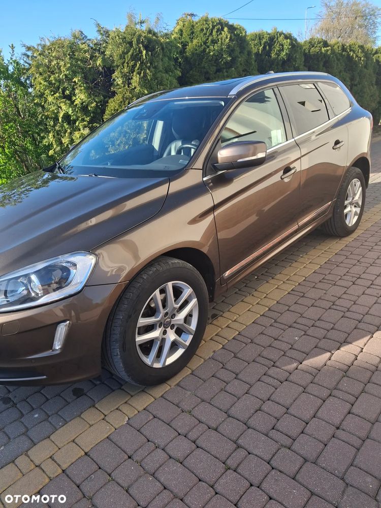 Volvo XC 60 D4 AWD Summum - 3