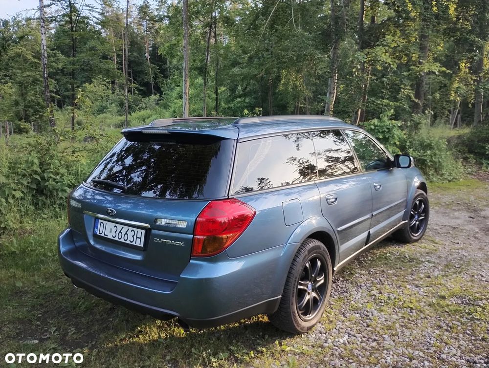 Subaru Outback 3.0 H6 - 10