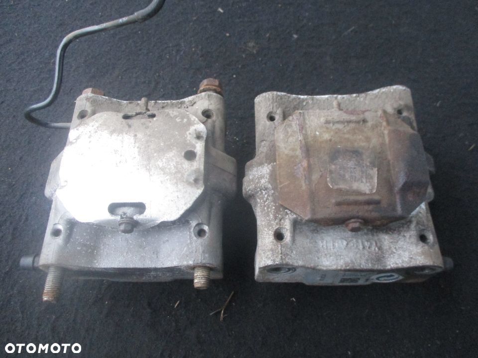 Zacisk tylny lewy prawy Citroen C5 LIFT - 2