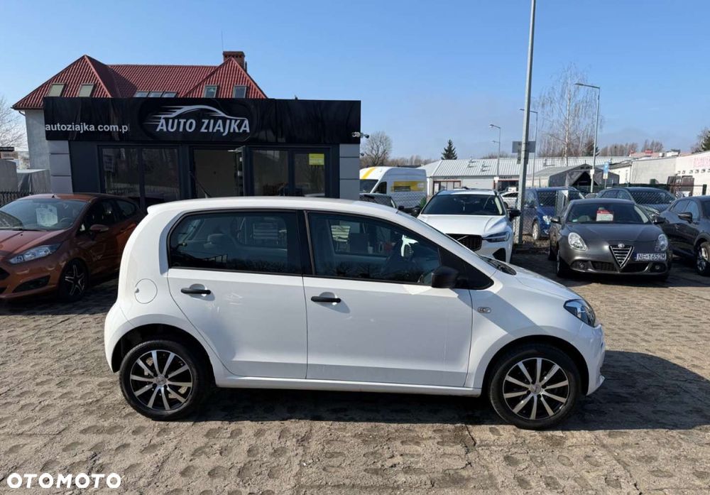 Volkswagen up! - 3
