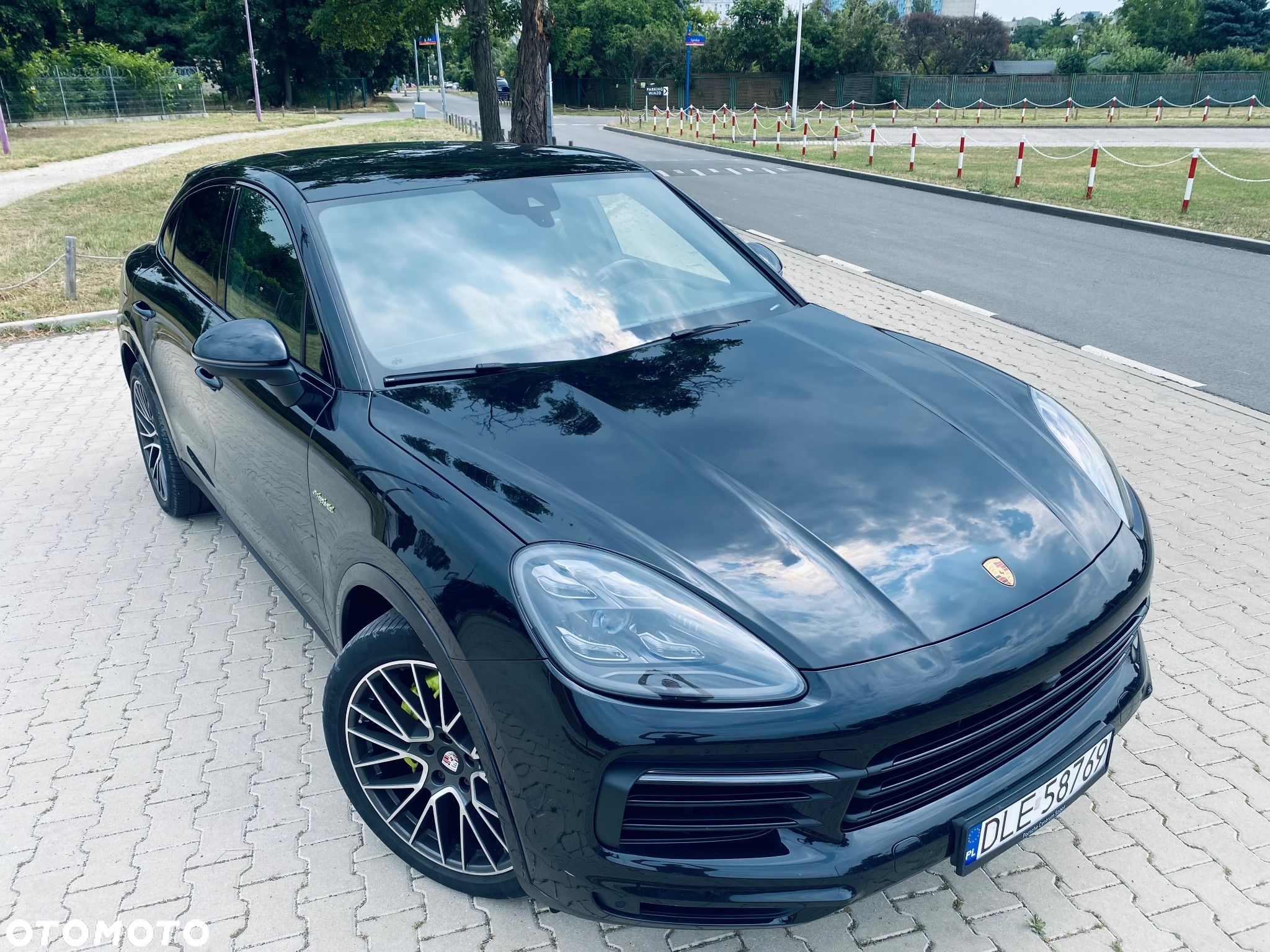 Porsche Cayenne E-Hybrid - 1
