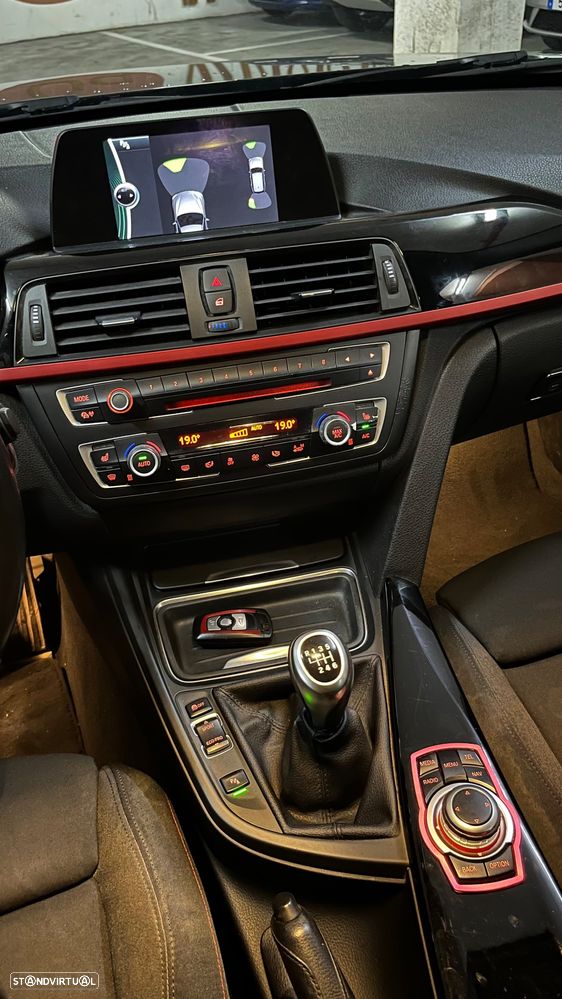 BMW 318 d Pack M - 15