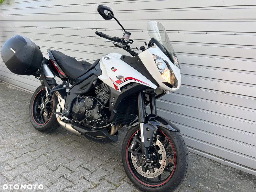 Triumph Tiger - 8