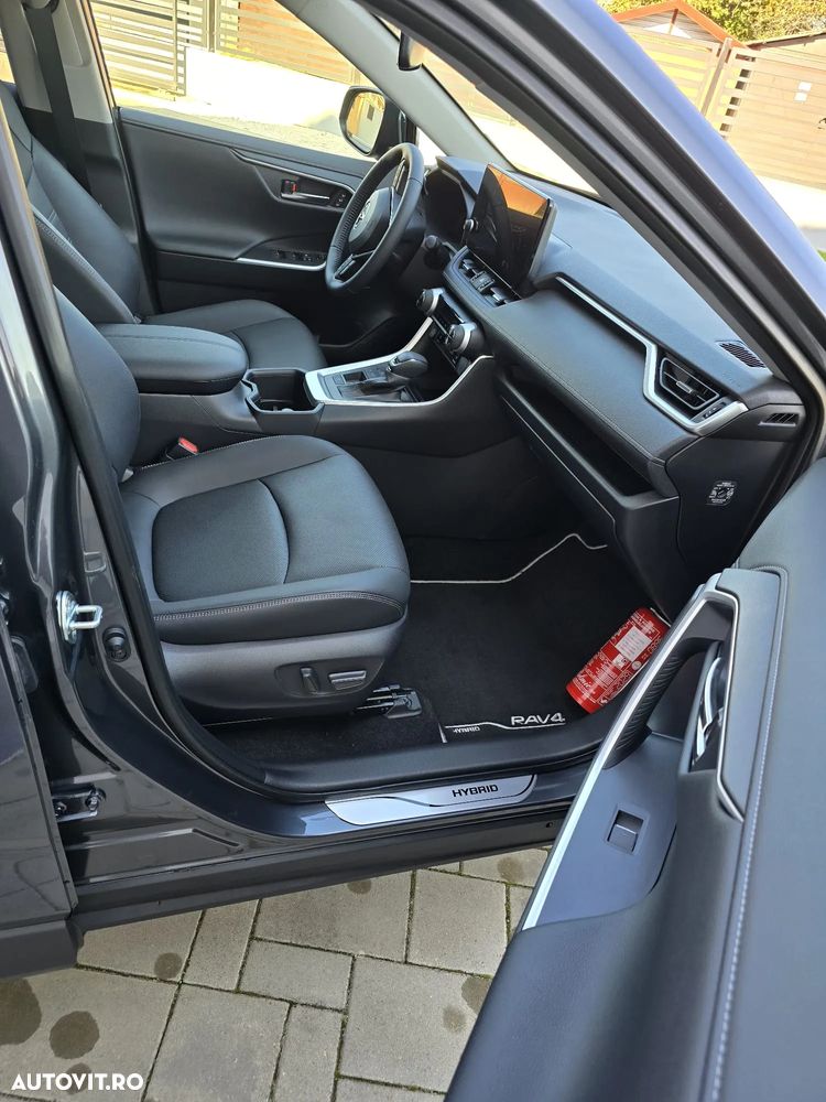 Toyota RAV4 - 13