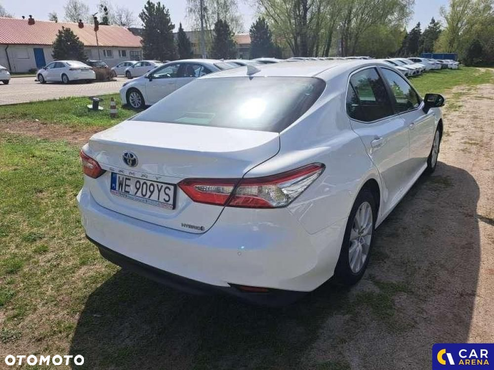Toyota Camry - 5
