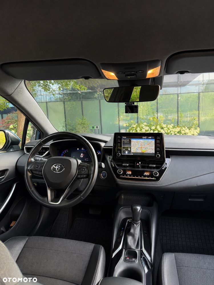 Toyota Corolla - 13