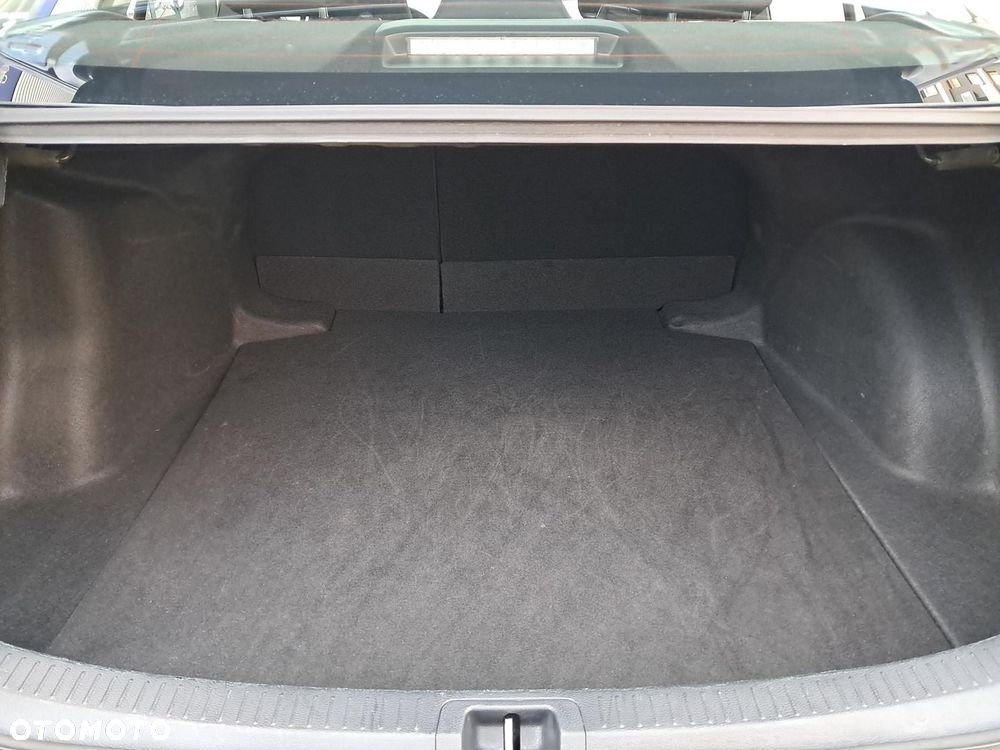 Toyota Corolla 1.5 Comfort MS - 12