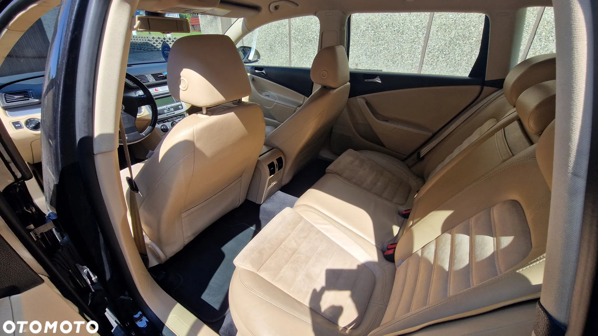 Volkswagen Passat - 11