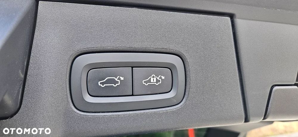 Volvo V90 Cross Country B4 D AWD Pro - 30