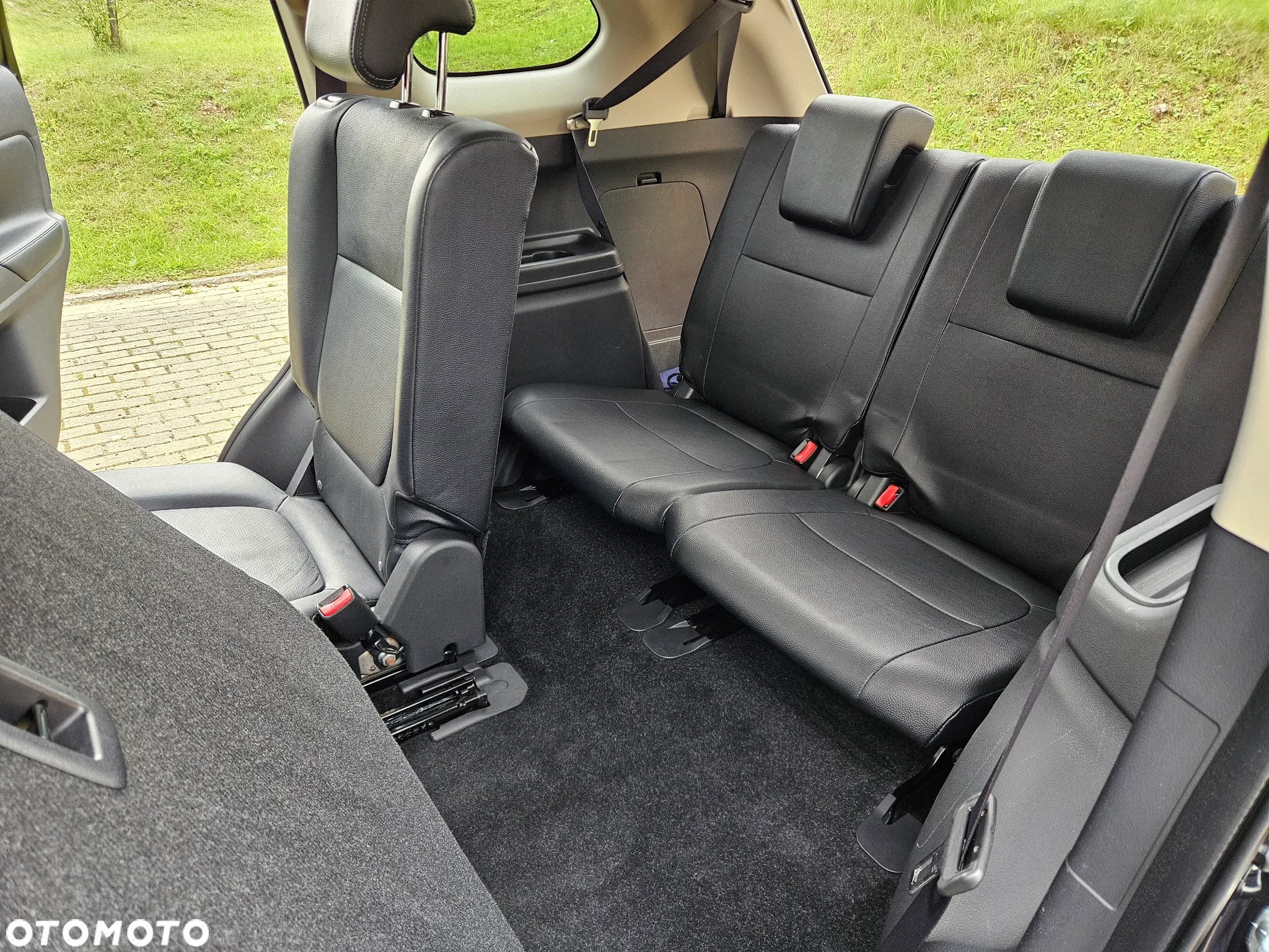 Mitsubishi Outlander 2.2 DID Intense + - 27