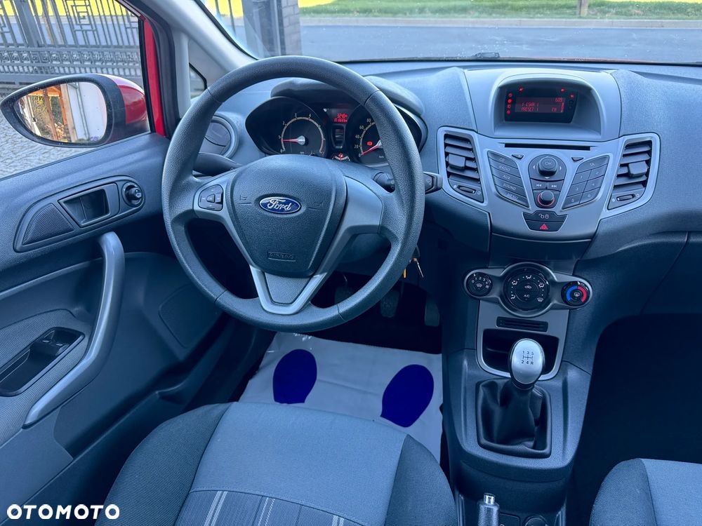 Ford Fiesta 1.25 Celebration - 18