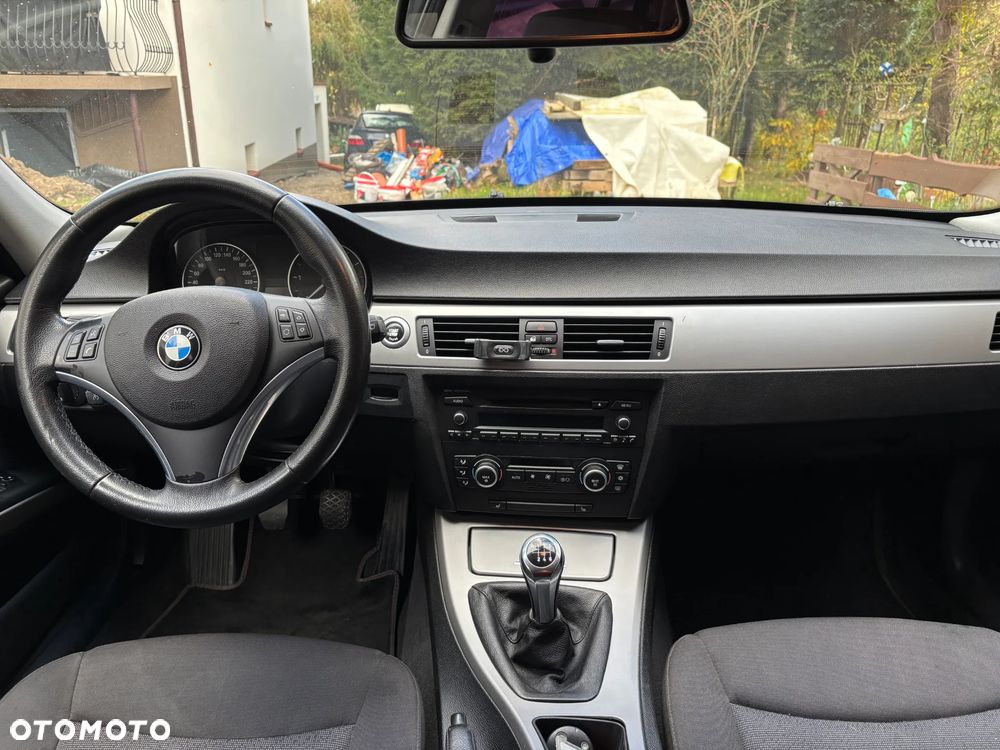 BMW Seria 3 320d - 31