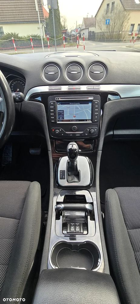 Ford S-Max - 10