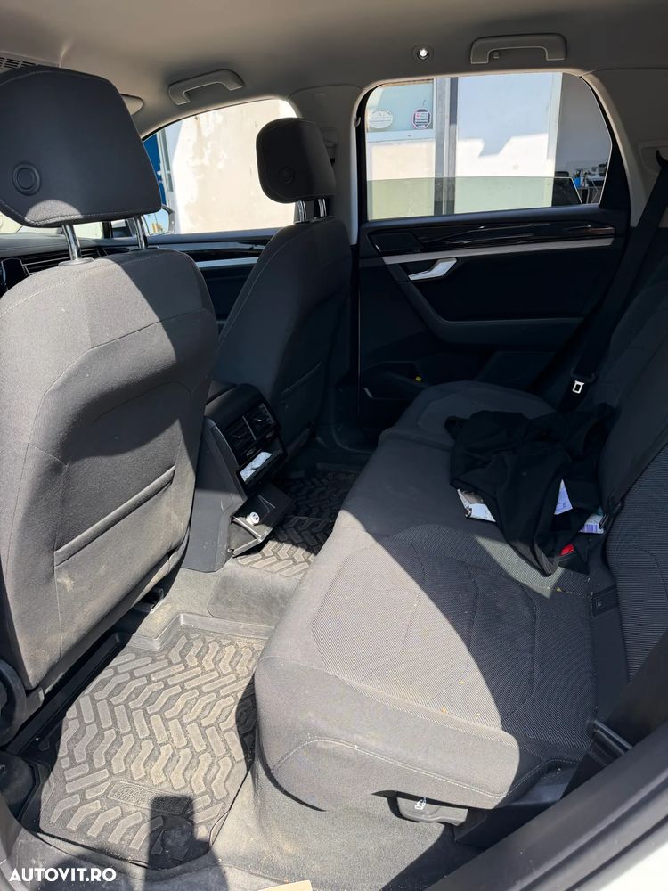 Volkswagen Touareg V6 TDI Style - 17