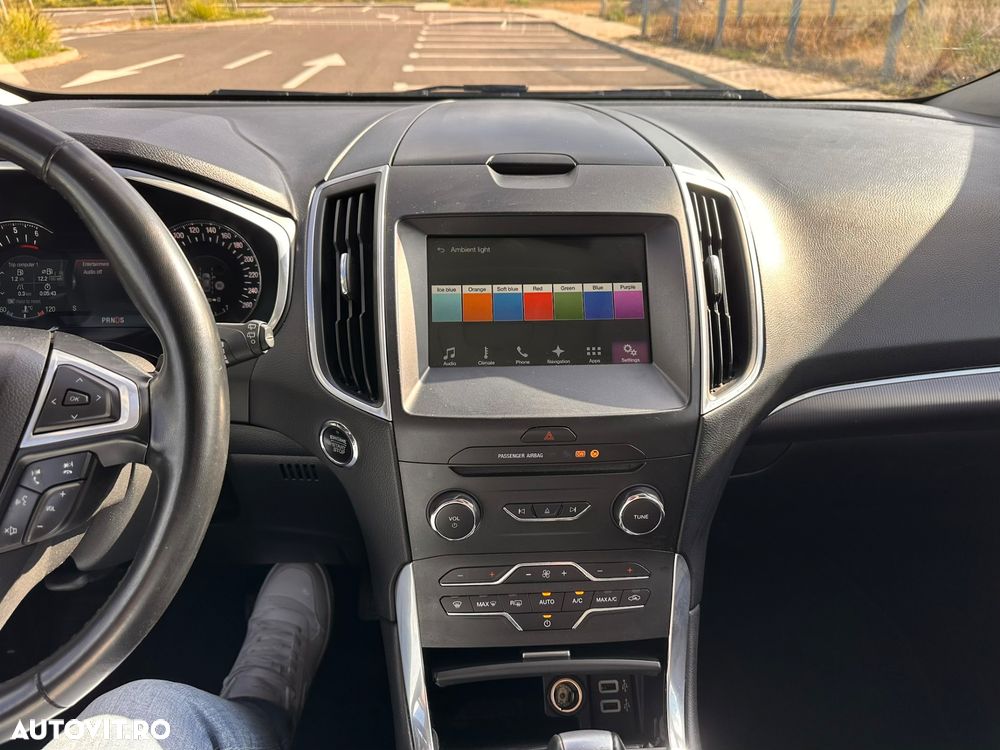 Ford S-Max - 31