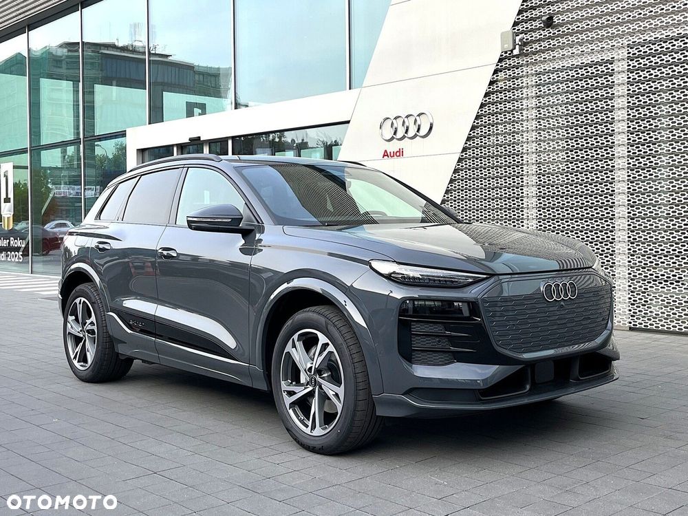 Audi Q6 e-tron - 3