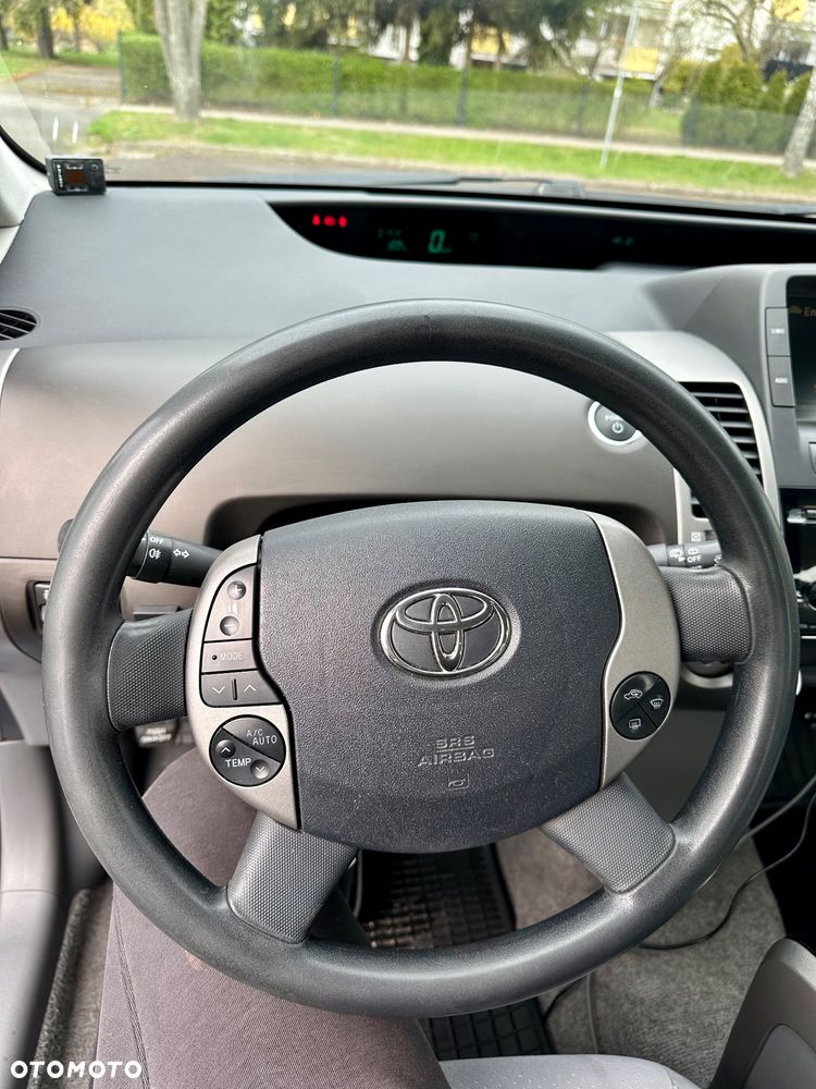 Toyota Prius 1.5 VVT-i Sol - 17