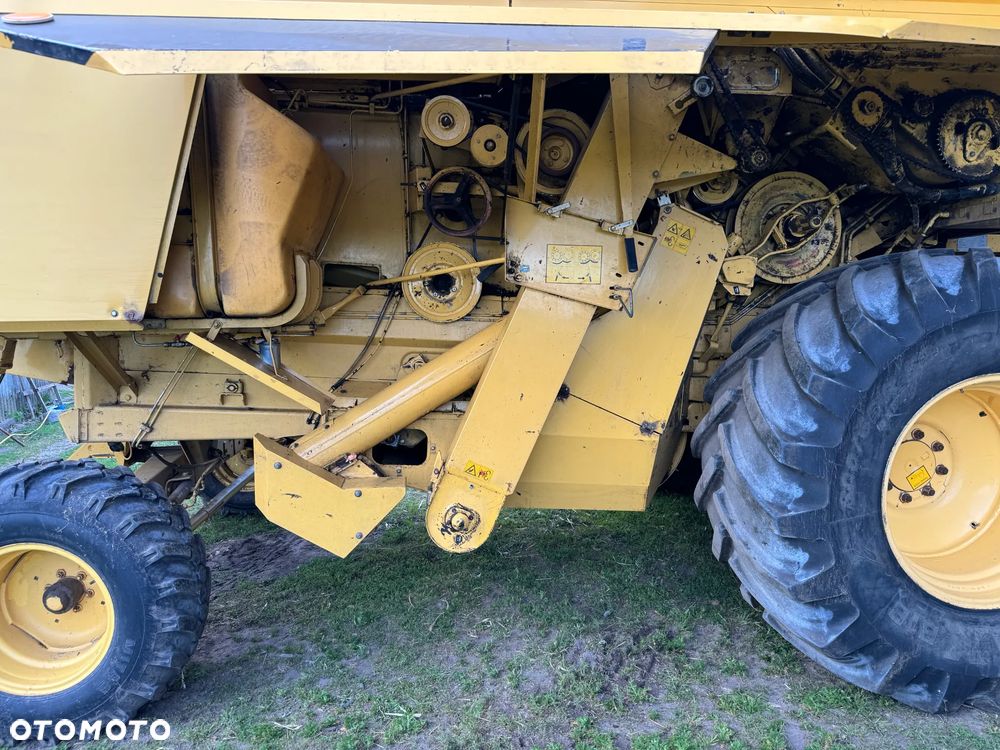 New Holland TX 66 - 4
