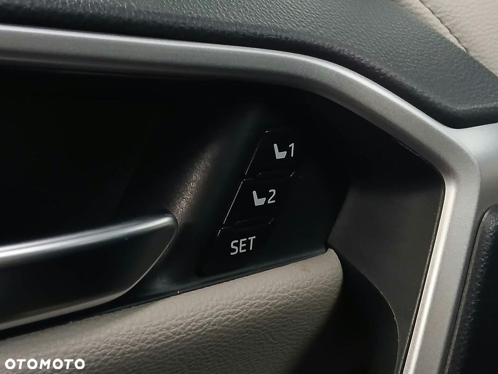Toyota RAV4 2.5 Hybrid Executive 4x4 - 37