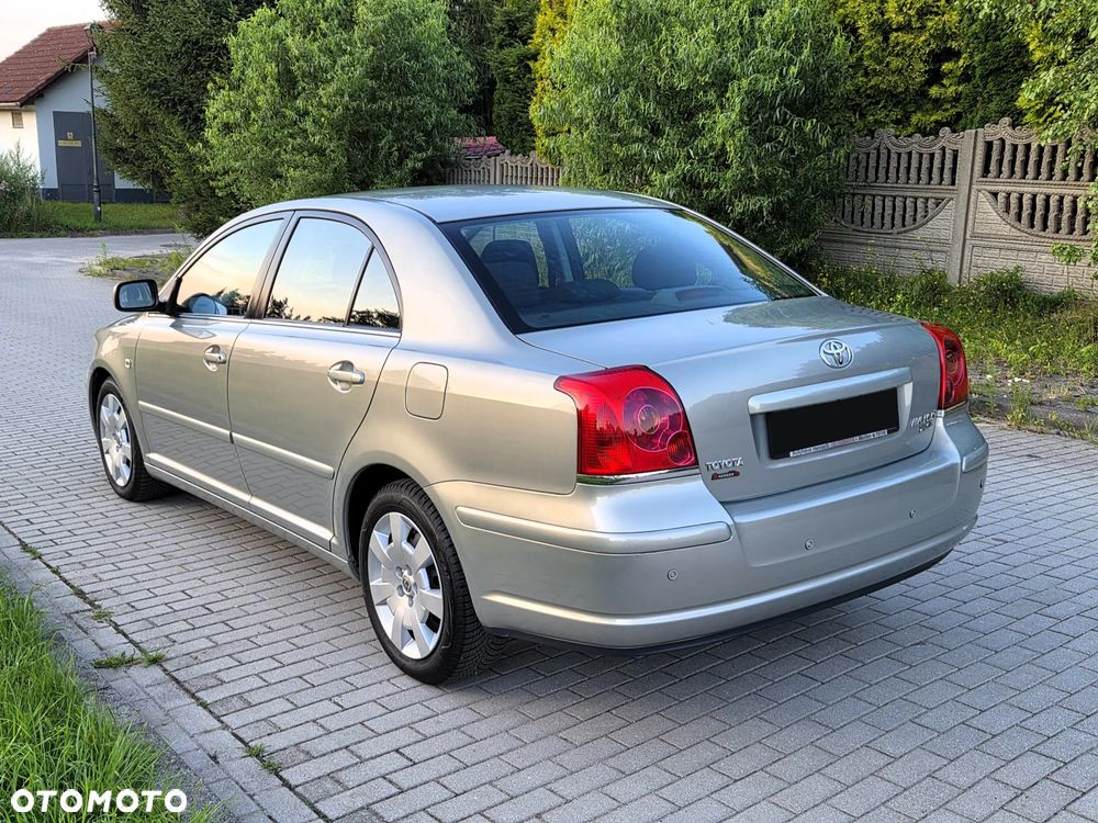 Toyota Avensis 2.0 VVT-i Travel - 3