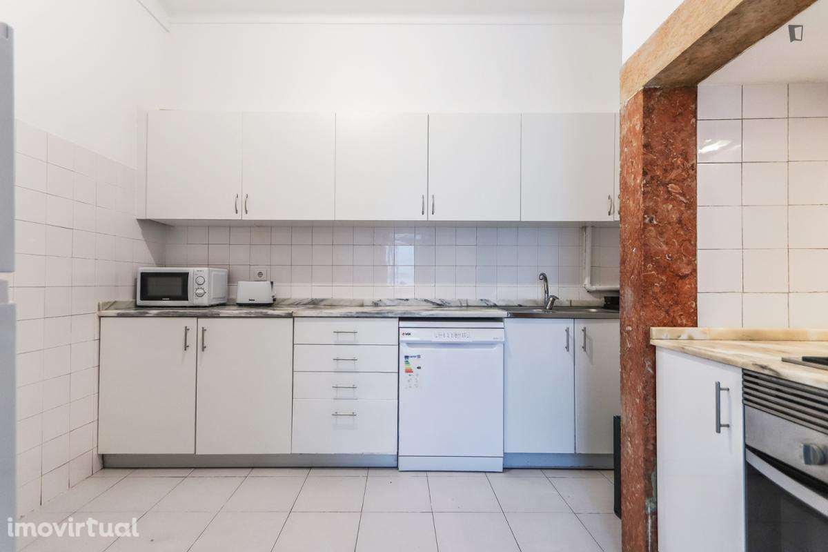 Quarto - localizado em Arroios Lisbon - Grande imagem: 5/16