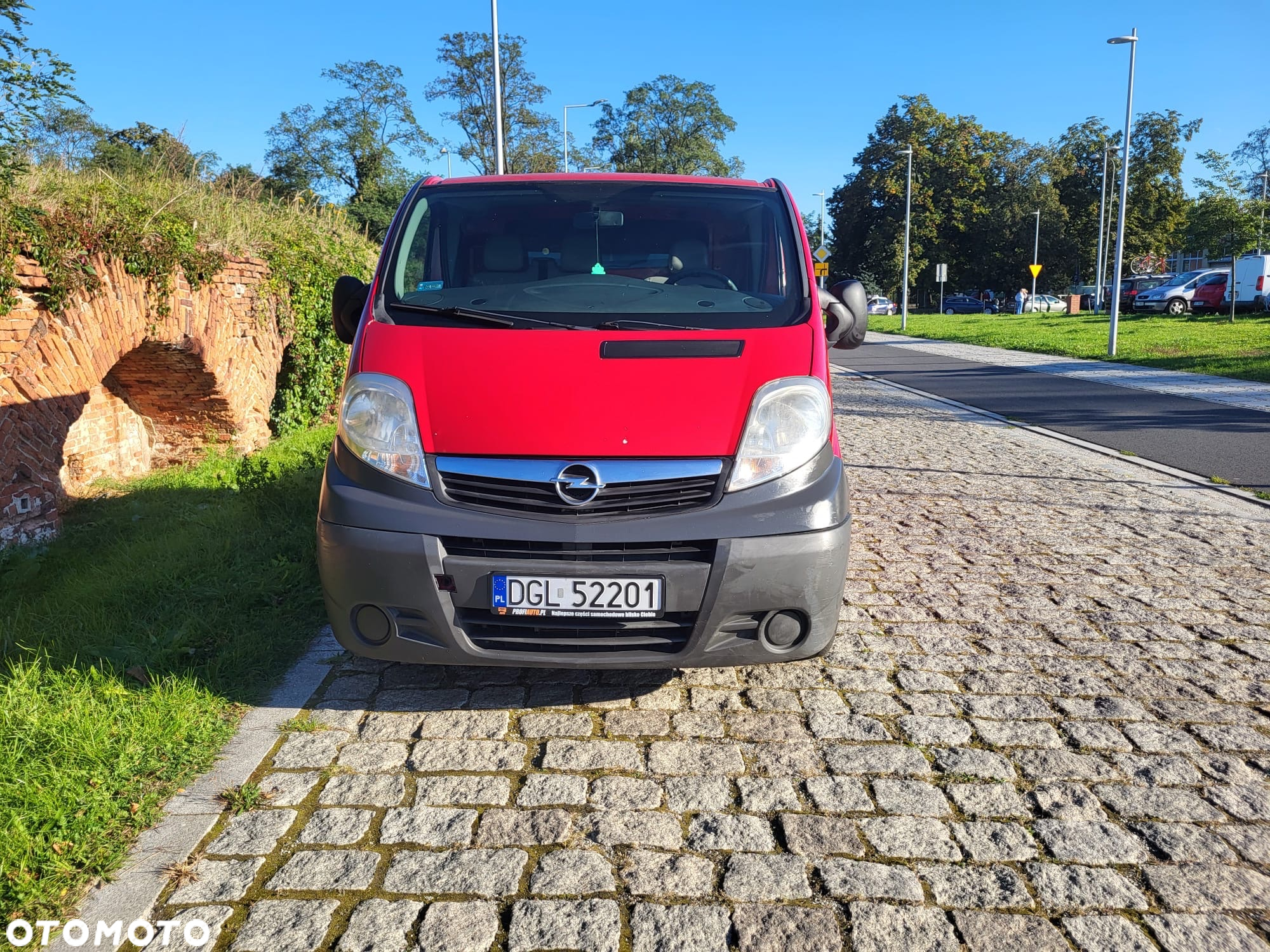 Opel Vivaro - 11