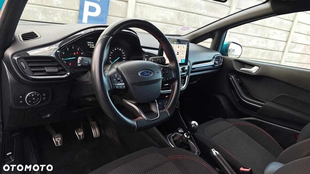 Ford Fiesta - 32