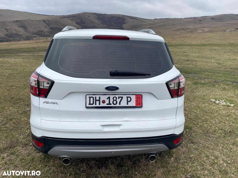 Ford Kuga - 4
