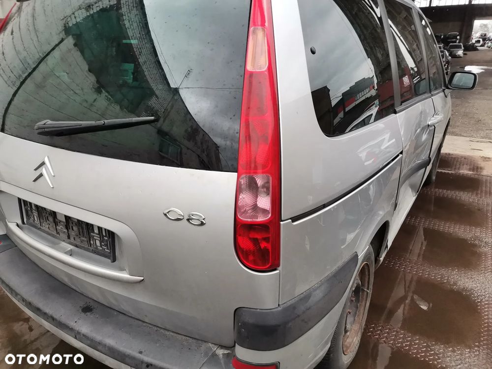Klapa tyl Citroen C8 EZRC bez malowania - 2