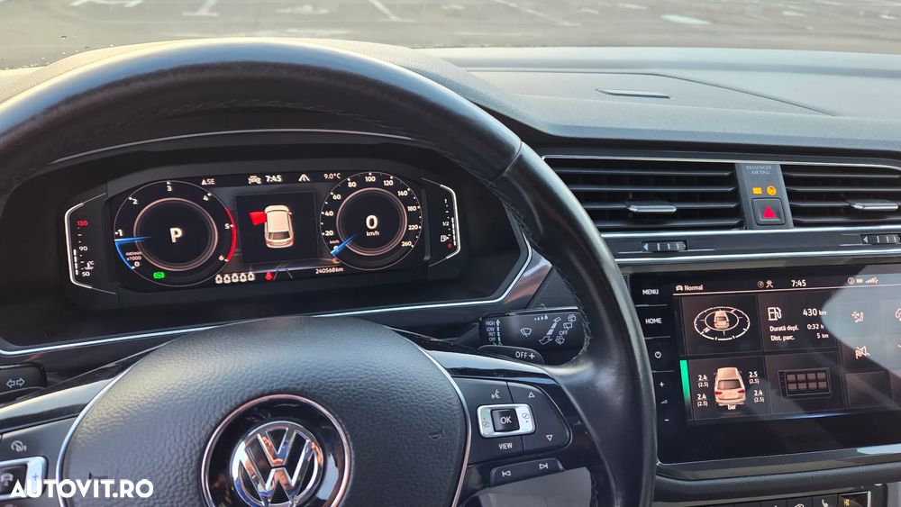 Volkswagen Tiguan Allspace 2.0 TDI 4Mot DSG R-Line - 25