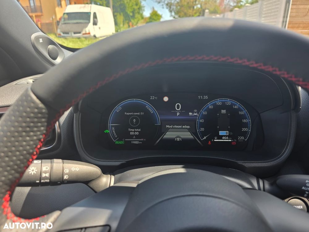 Toyota Yaris 1.5 VVT-i HSD Dynamic Bi-tone - 5