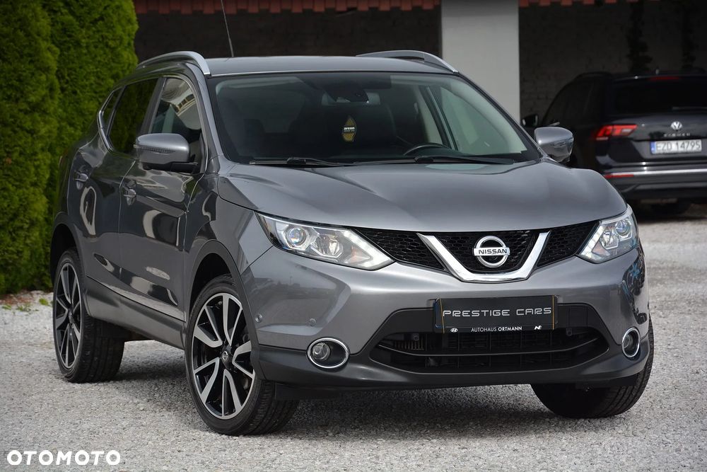 Nissan Qashqai 1.6 DIG-T Tekna - 1
