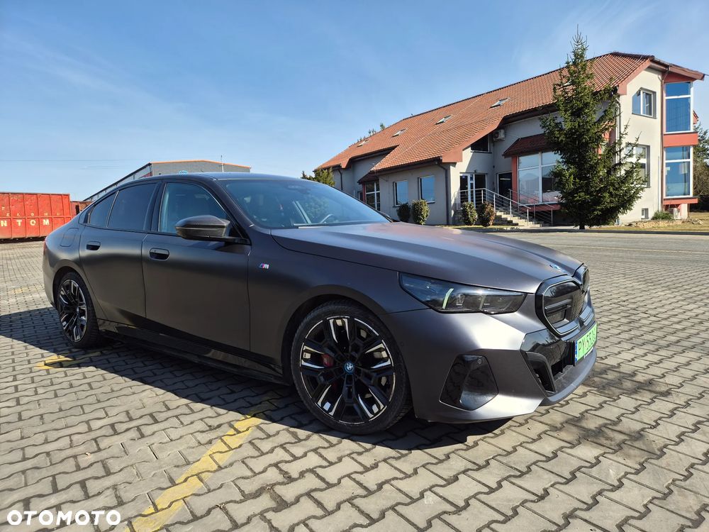 BMW i5 - 1