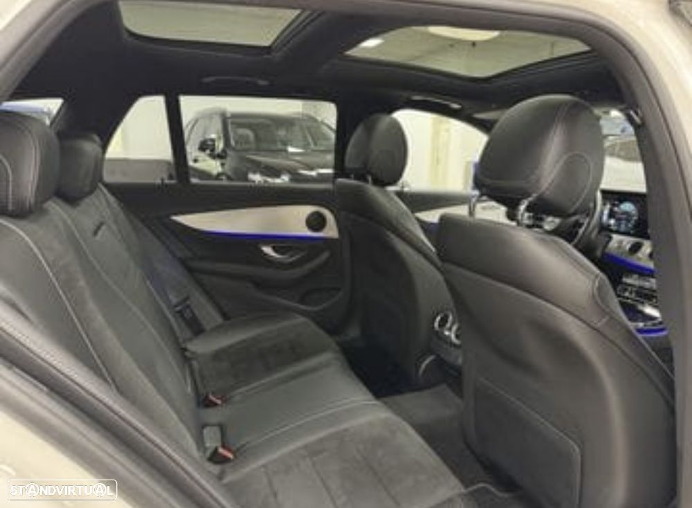 Mercedes-Benz E 300 de 4Matic T 9G-TRONIC AMG Line - 32