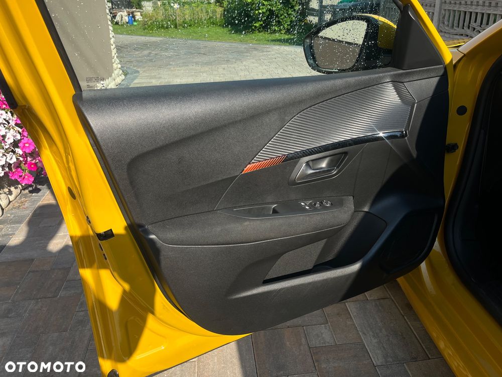 Peugeot 208 1.2 PureTech Like S&S - 12