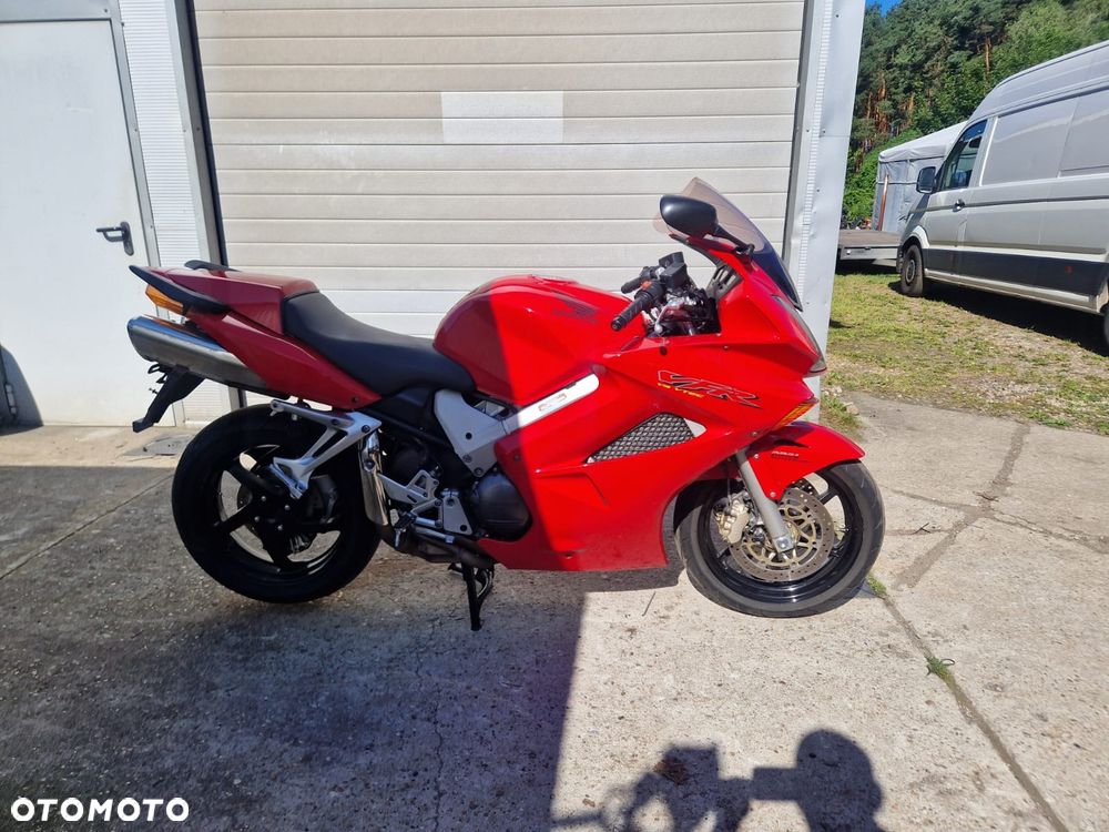 Honda VFR - 1
