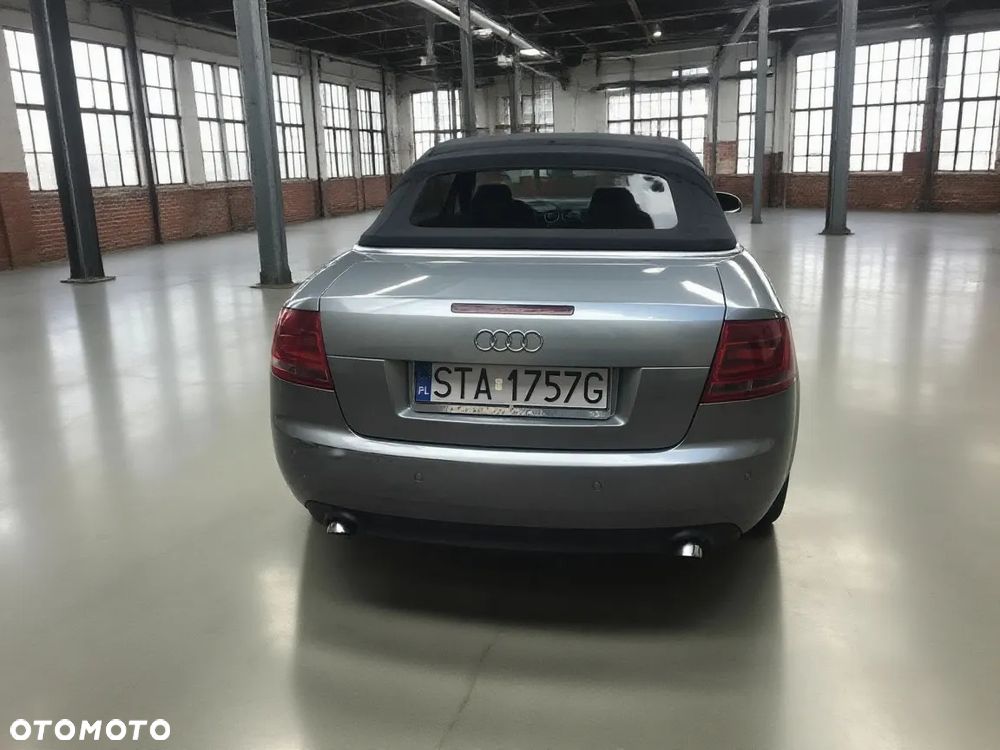 Audi A4 Cabrio 2.0 TDI DPF multitronic - 5