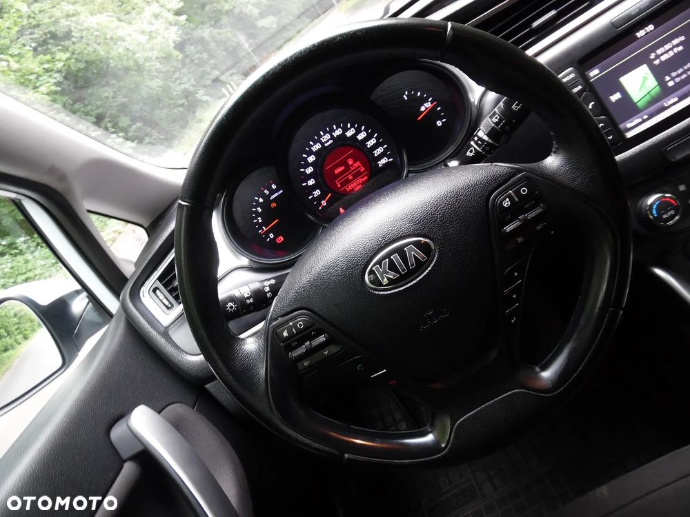 Kia Ceed - 27