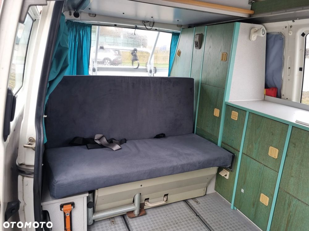 Volkswagen Transporter - 7