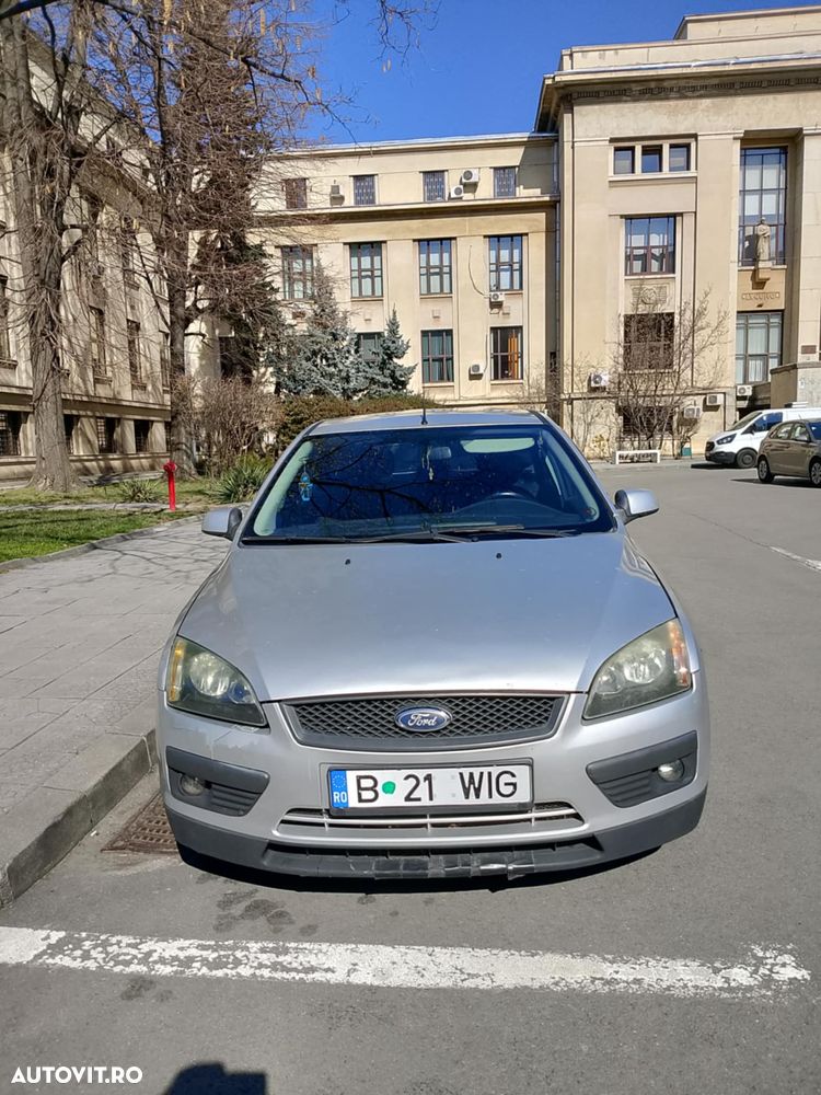 Ford Focus 1.8 TDCI Ghia - 8